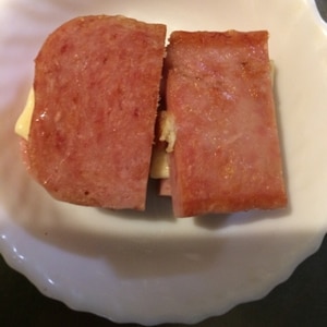 簡単おつまみ とろ りチーズのスパムはさみ焼き レシピ 作り方 By Ryomanmapappa 楽天レシピ 簡単おつまみ とろ りチーズのスパムはさみ焼き レシピ 作り方 By Ryomanmapappa 楽天レシピ